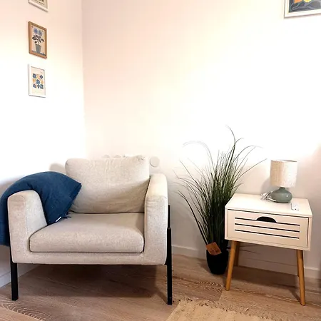Chloe - 10 Apartament *