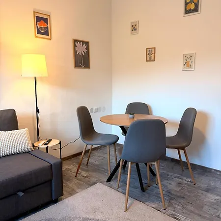 Chloe - 10 Apartament